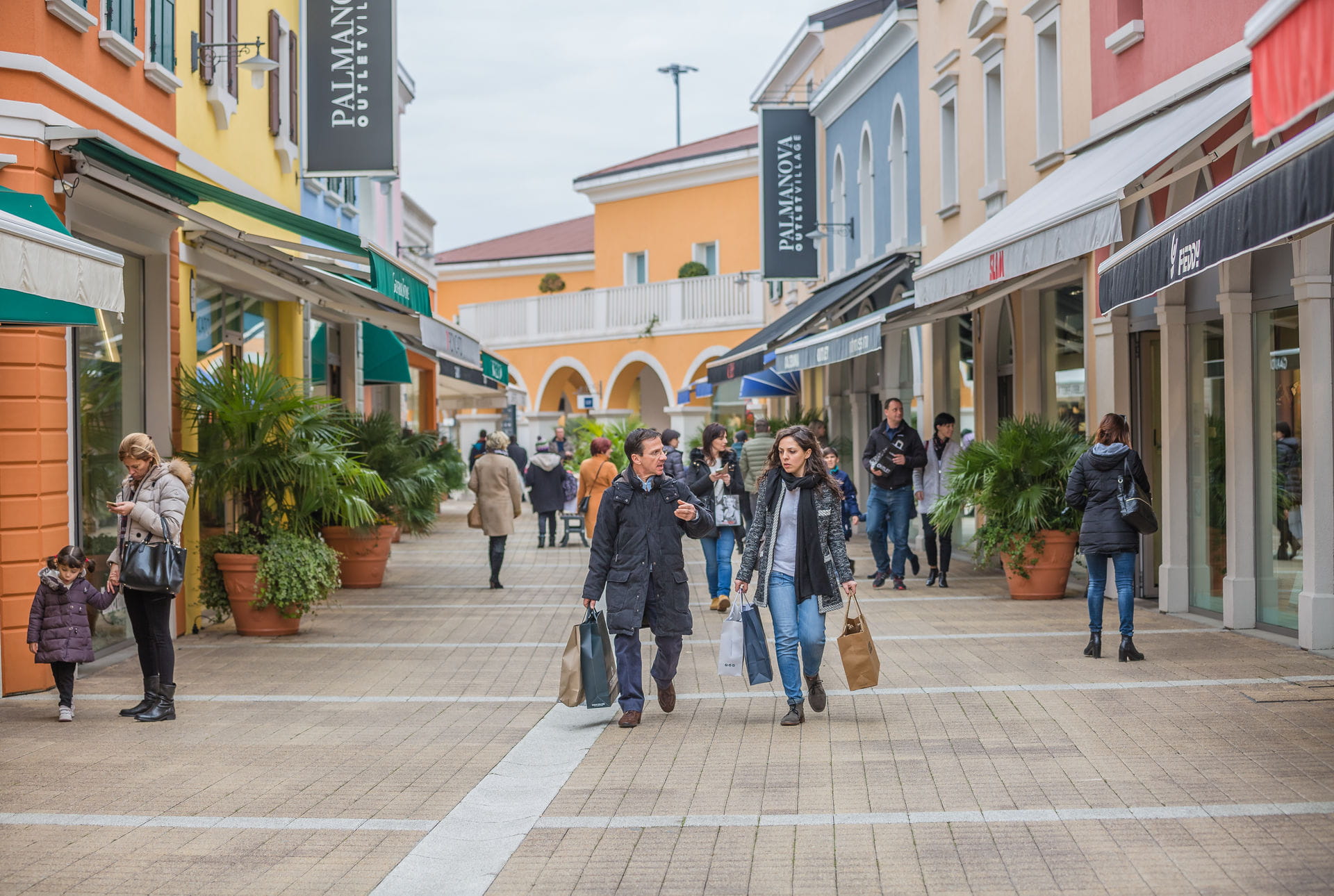 palmanova-outlet-italy-xl