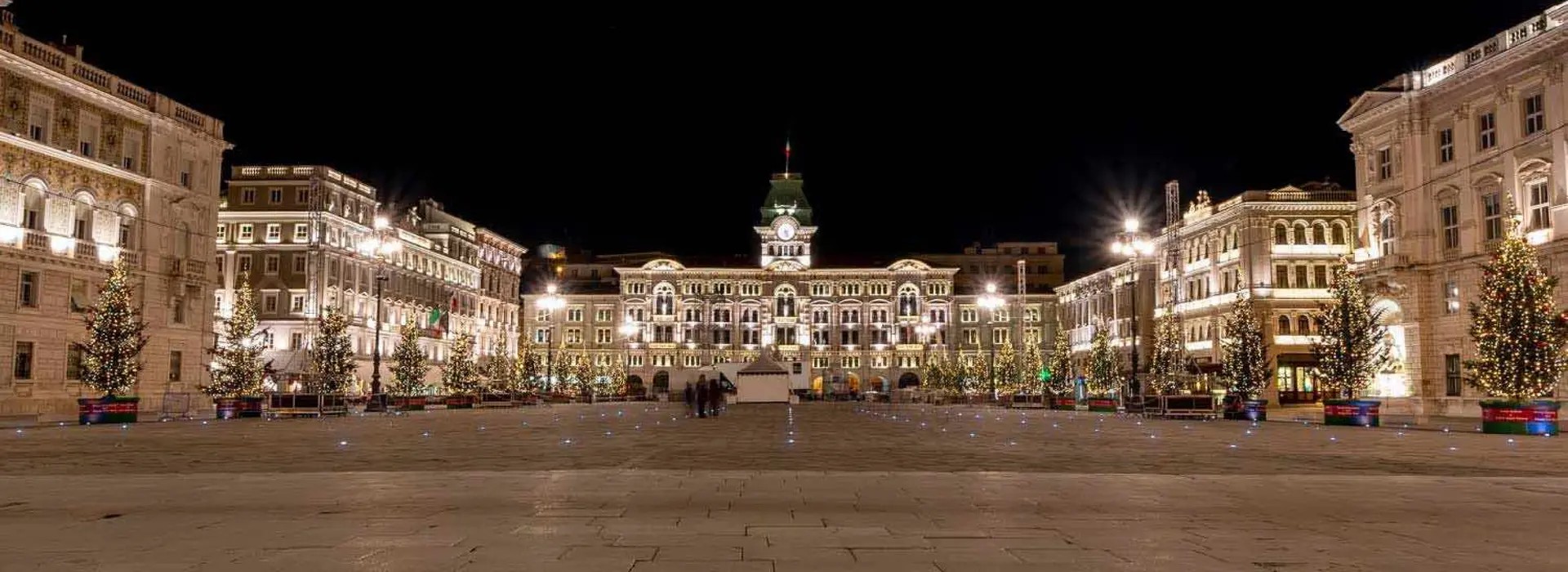 mercatino-di-natale-trieste7-3840x1400-crop-50-50